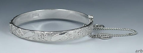 Antique Chinese 1890-1910 Sterling Silver Hinged Bracelet Floral Pattern