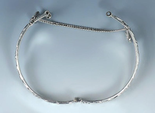 Chinese-Made Sterling Silver Bracelet Floral/Paisley Design w/Hinge, Screw-Clasp
