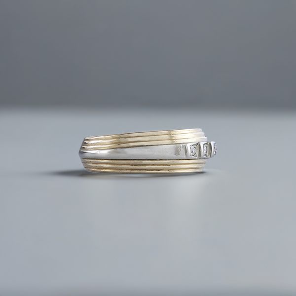 Fabulous 14K Yellow & White Gold Diamond Ring Band Size 9.5