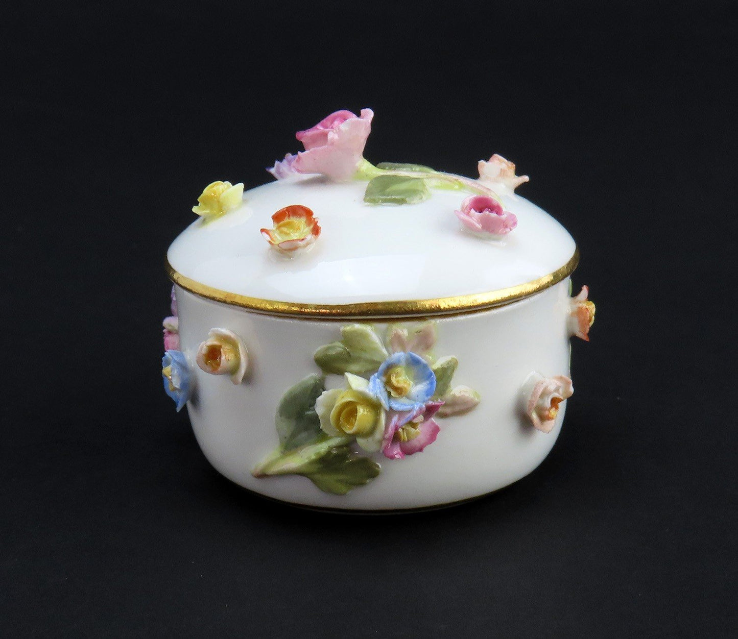 Lovely Small Meissen Porcelain Box w/ Colorful Applied Flowers Late 1800s