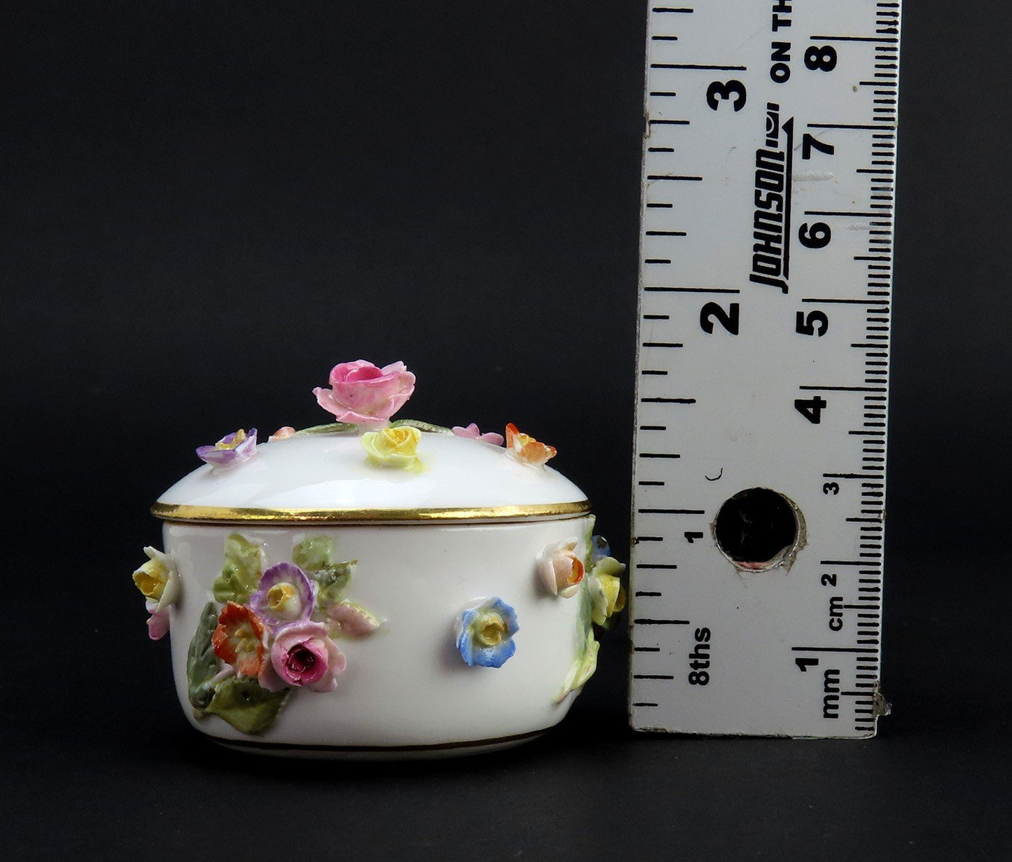 Lovely Small Meissen Porcelain Box w/ Colorful Applied Flowers Late 1800s
