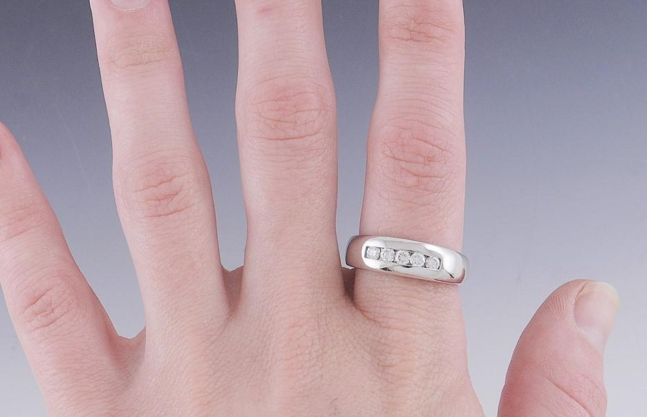 Stunning Platinum and Diamond Ring Band .4 ct