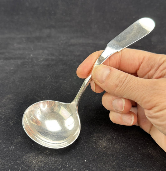 Old Newbury Crafters Sterling Silver Moulton Pattern Gravy Ladle