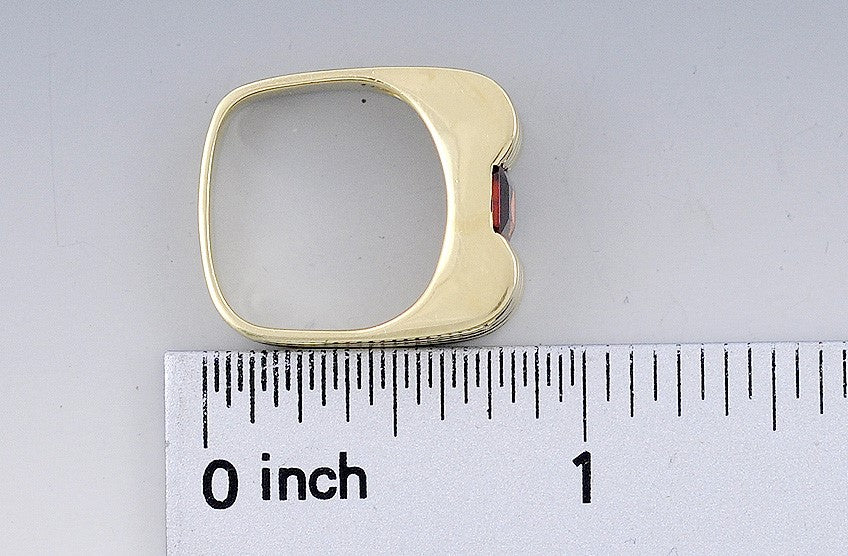 Fine Modern Art Deco Style 14K Yellow Gold Garnet Ring
