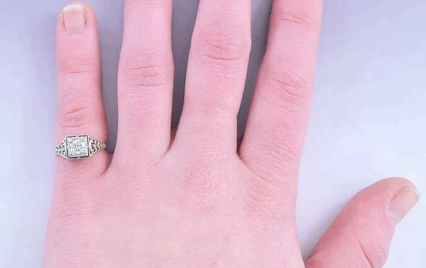 c1930 Classic Vintage 18k Gold & VVS Diamond Filigree Ring sz 5 1/2