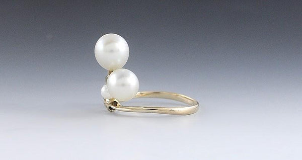 Pretty Japanese 14K Yellow Gold & Pearl Ribbon Design Ring