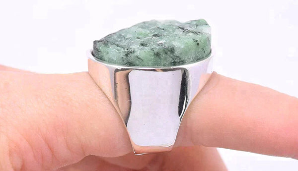 Large Sterling Silver and Sparkling Green Natural Stone Ring from Spain Sz 7