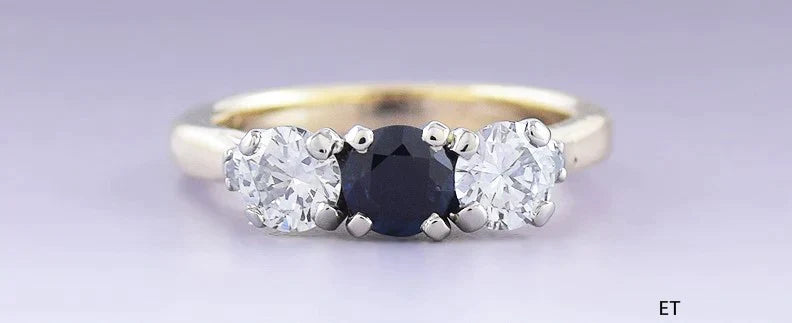 Gorgeous 14k Yellow Gold Sapphire and Diamond Ring Size 6