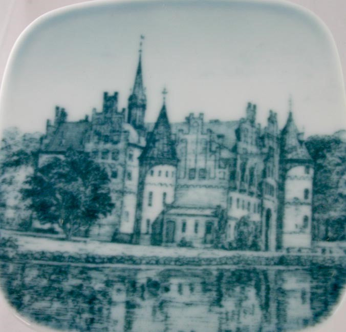 Architecture Scene Bing Grondahl Porcelain Mint Teabag Dishes or Ashtrays