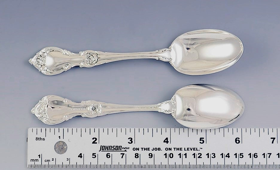 Fine set 9 Lunt Sterling Silver Alexandra Teaspoons