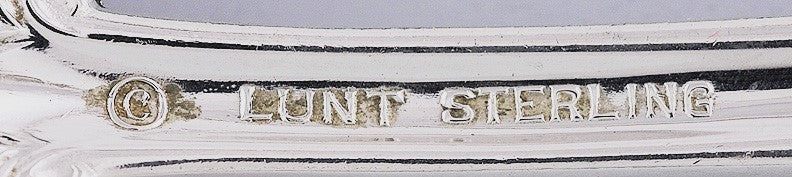 Fine set 9 Lunt Sterling Silver Alexandra Teaspoons