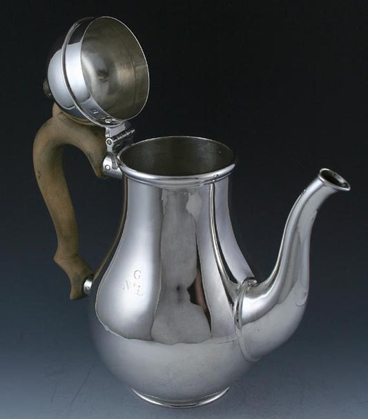 Antique 1920 Tiffany & Co Georgian Style Sterling Silver Tea Coffee Pot 8 1/2"