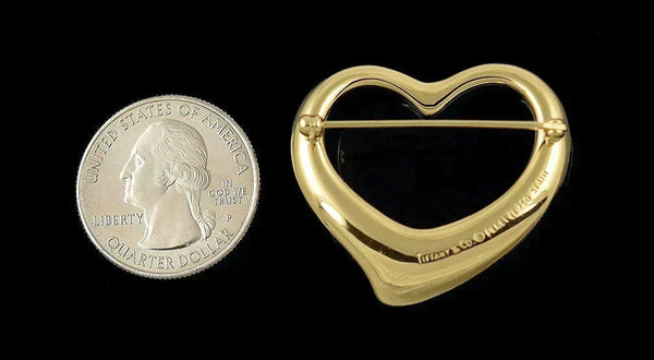 Gleaming Modern Tiffany Co 18k Yellow Gold Open Heart Elsa Peretti Pin