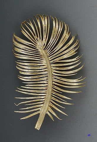 Attractive Modern 18k Yellow Gold Feather Pin Brooch