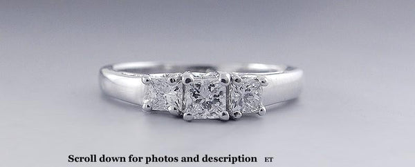 Stunning 14K White Gold & ~.35CT 3 Princess Cut Diamond Ring Size 4.5