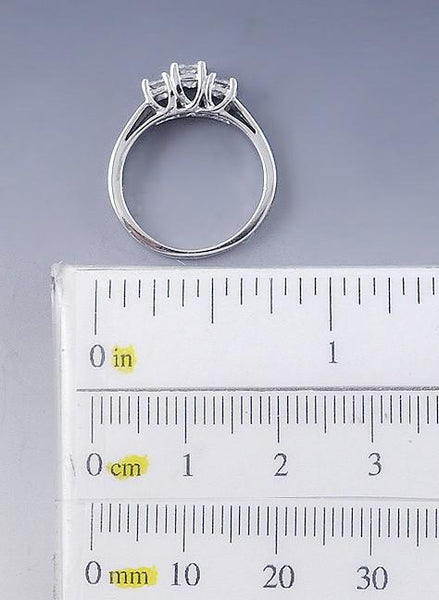 Stunning 14K White Gold & ~.35CT 3 Princess Cut Diamond Ring Size 4.5