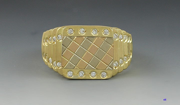 Attractive Tricolor 18K Gold & Brilliant Diamond Ring