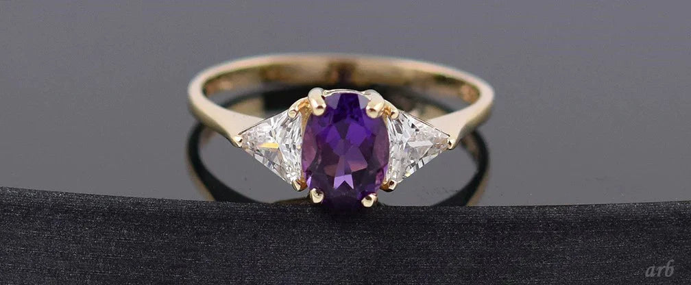 Fine 10k Yellow Gold, Purple Amethyst and Clear Trillions Stones Ring Size 6.75