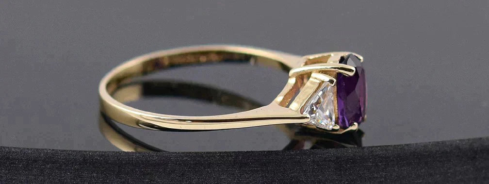 Fine 10k Yellow Gold, Purple Amethyst and Clear Trillions Stones Ring Size 6.75
