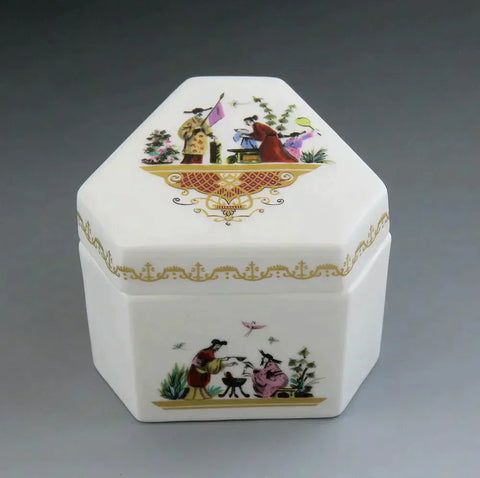 Vintage Royal Worcester 3866 Porcelain Trinket Box Dresser Box