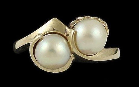 Striking Modern 10K Yellow Gold & Pearl Toi Et Moi Ring Size 5