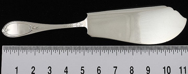 Antique Gorham Olive Coin Silver Engraved Fish Slice Server 11 5/8"