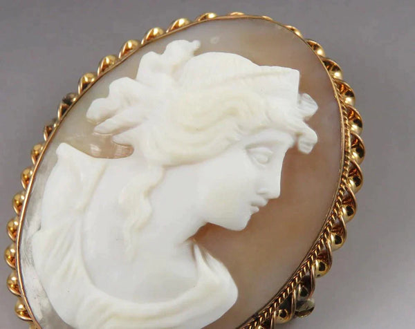 Antique American Victorian Gold Filled Natural Shell Cameo Pin Brooch