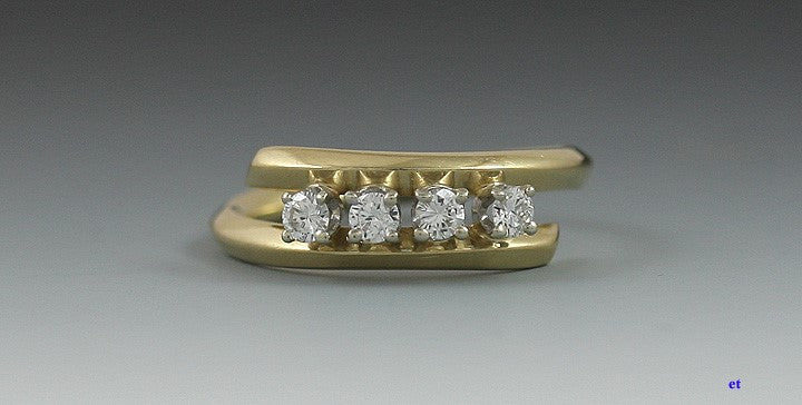 Beautiful 18K Yellow Gold Diamond Bypass Ring ~.33ct TDW