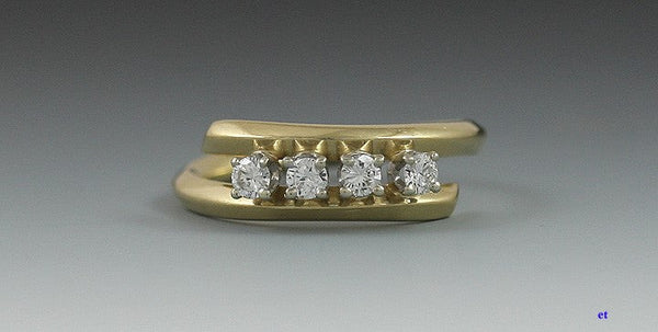 Beautiful 18K Yellow Gold Diamond Bypass Ring ~.33ct TDW