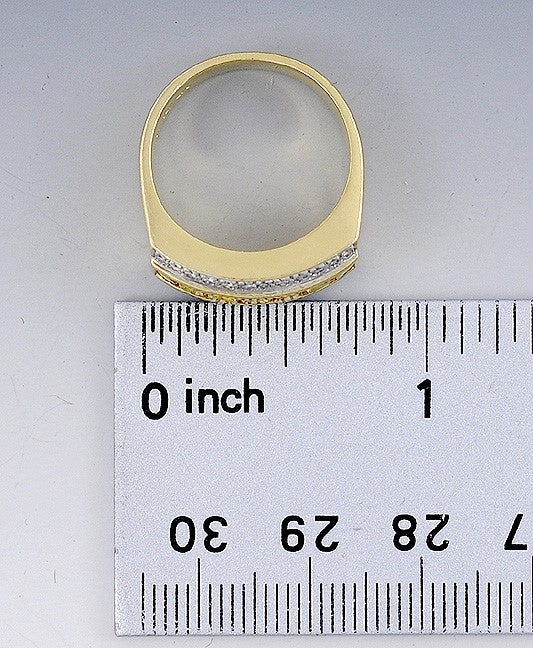 Beautiful Modern 18K Gold Yellow Topaz & Diamond Ring