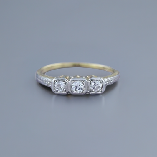 c1920s Lovely VTG 14k Gold & ~.30ct TRIPLE Diamond Ring