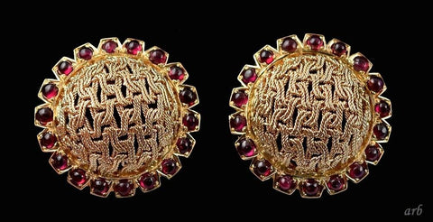 Great Vintage 18k Yellow Gold French Clip Earrings with Real Red Ruby Cabochons