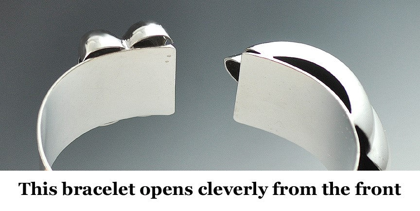 Stunning Vintage Sterling Silver Hinged Cuff Bracelet from Mexico