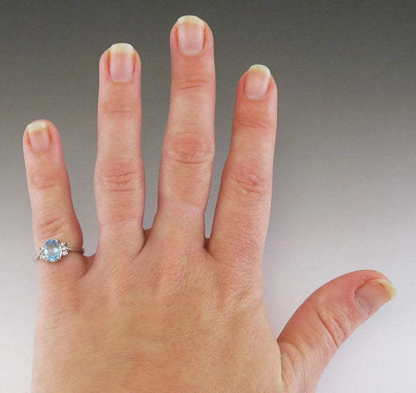 Lovely 14K White Gold Blue Aquamarine Diamond Ring Size 5.5