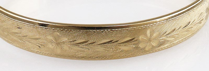 Italian 18K Yellow Gold Florentine Brushed Finish Flower Bangle Bracelet