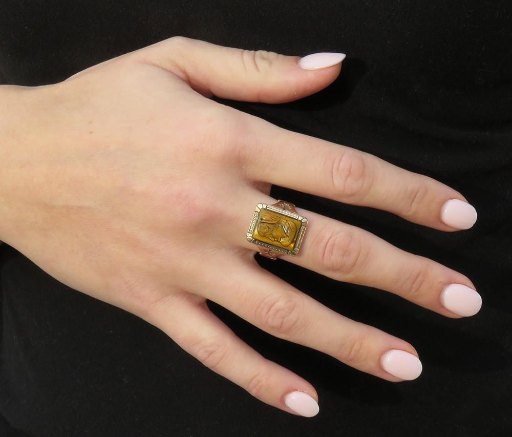 Antique Victorian 10K Yellow Gold Hand Carved Tiger's Eye Stone Cameo Ring