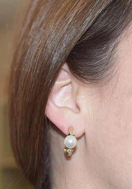 Nice Quality Pair 14K Yellow Gold Pearl Diamond Huggie Earrings