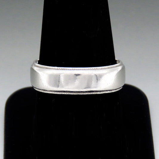 Timeless Platinum 6mm Wide Wedding Band Ring sz 9