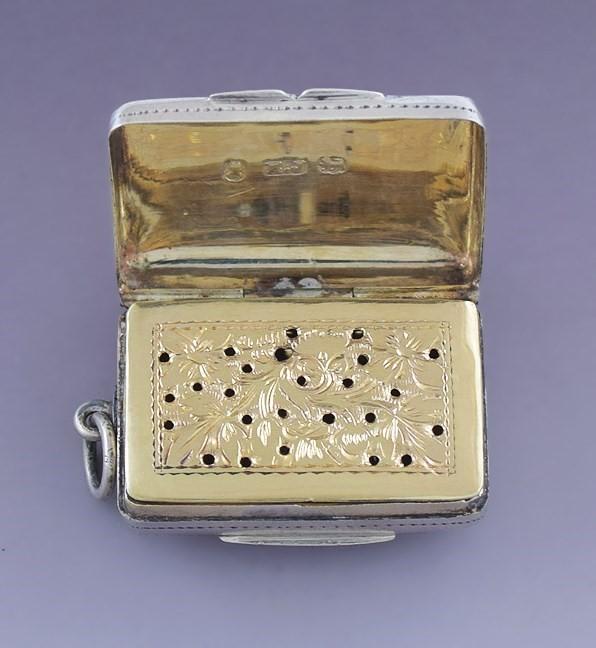 1833 Neat English Georgian Sterling Silver Vinaigrette / Scent Box